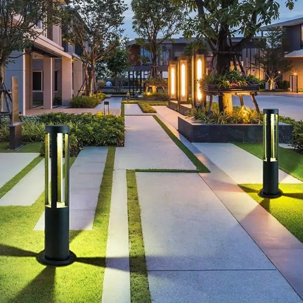 Modern Radiance Four-Emitting Black Outdoor LED Pathway Light - Image 3