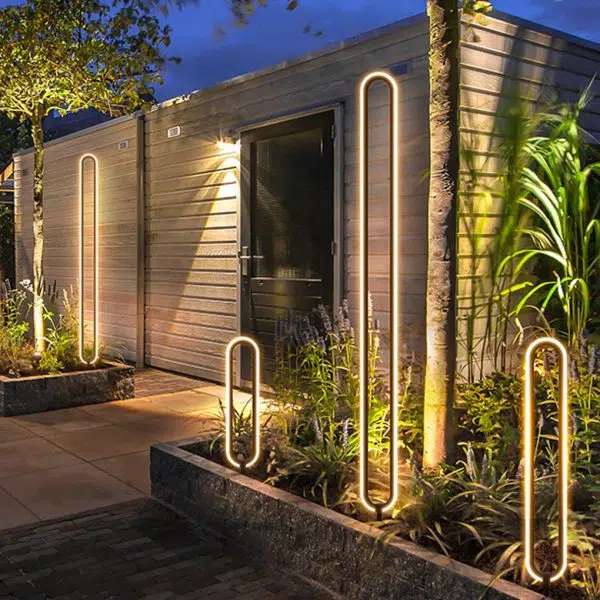 Sleek Black Oval Ring LED Solar Lights Modern Outdoor Minimalist Design - Image 4