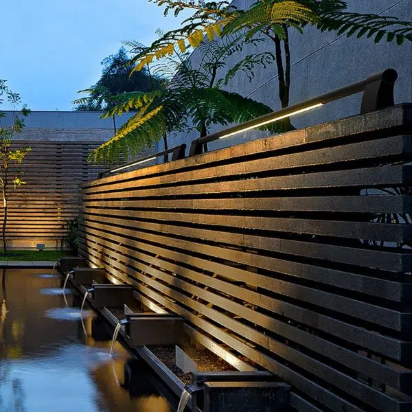 Personality Creative Outdoor Waterproof Aisle Guardrail Light LED Fence Light - Image 3