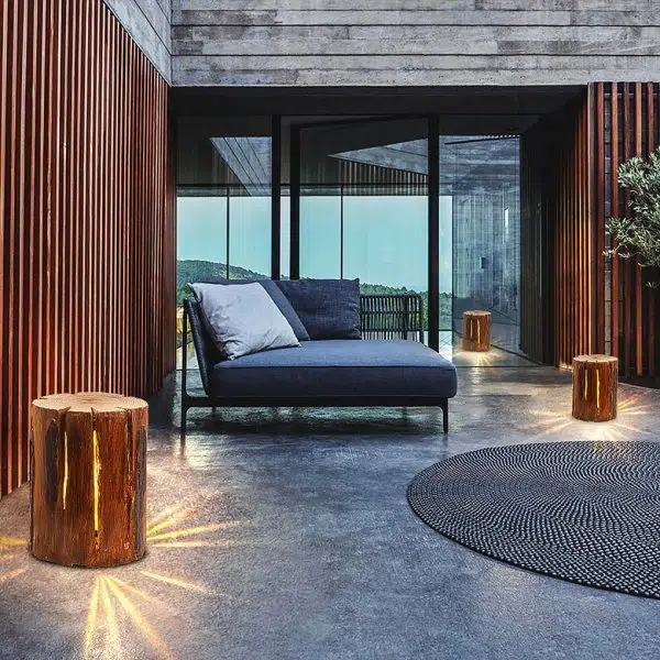 Resin Tree Stump Outdoor Light Rustic Decorative Garden Lawn LED Lamp - Image 3