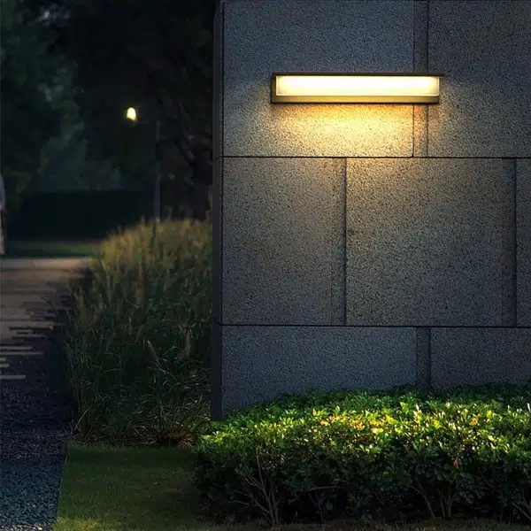 Contemporary Stainless Steel Linear LED Strip Outdoor Wall Light ?Modern, Weatherproof for Garden Villa - Image 2